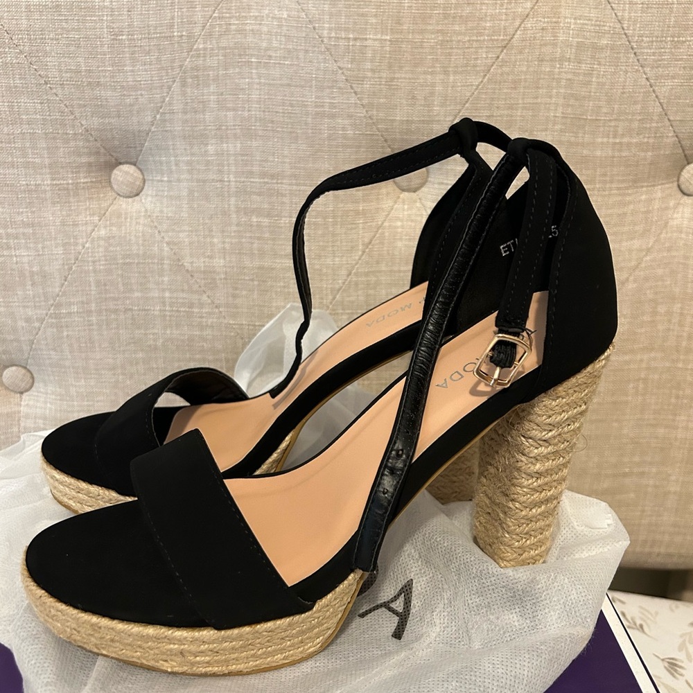 Ethan style shoes, size 9.